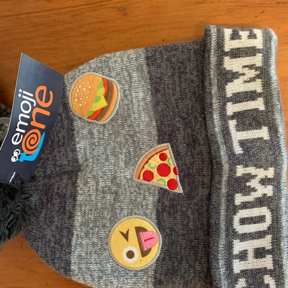 Kids knit hat & glove set with knit “Chow Down” - Picture 4 of 8